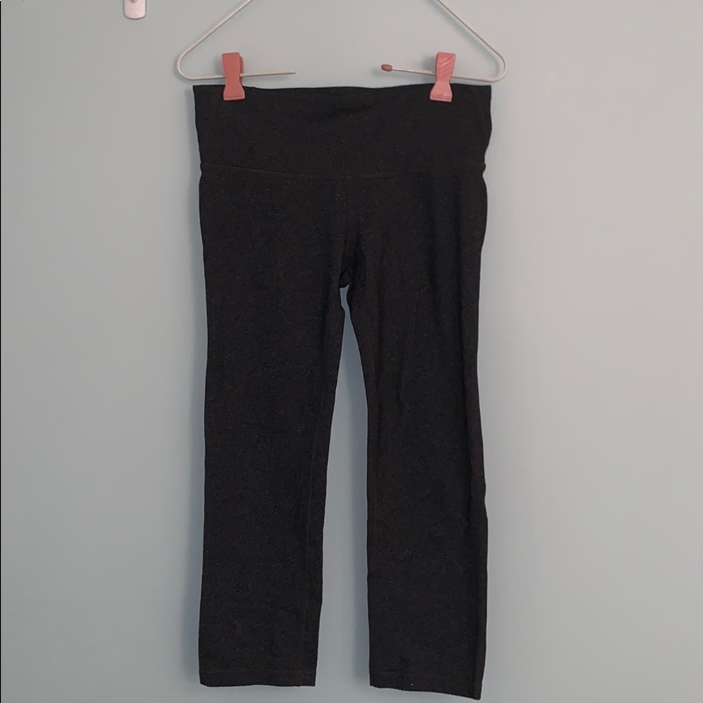 Grey gap crop workout legging